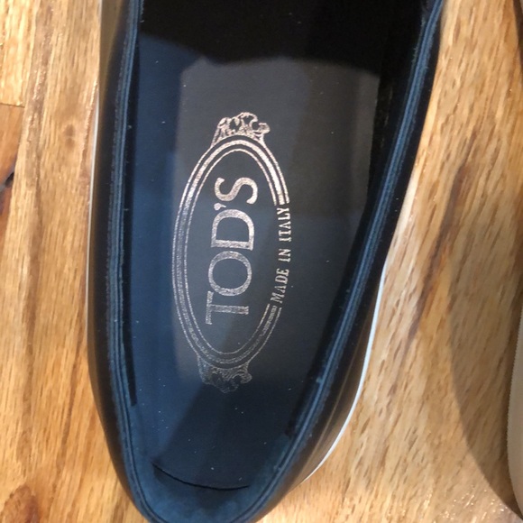 Tod’s slip on shoe - Picture 2 of 8